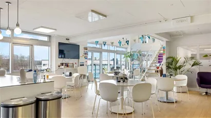 Spændende kontor med hele 2 sydvendte altaner Spændende kontor med hele 2 sydvendte altaner